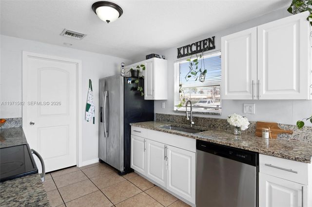 1526 SE Port St Lucie Blvd, Port St. Lucie, FL 34952