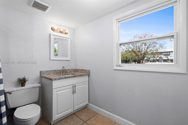 1526 SE Port St Lucie Blvd, Port St. Lucie, FL 34952