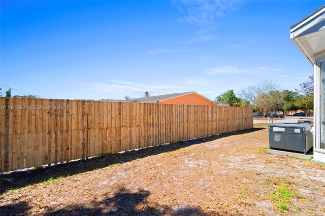 1526 SE Port St Lucie Blvd, Port St. Lucie, FL 34952