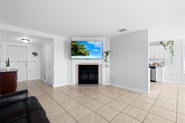 1526 SE Port St Lucie Blvd, Port St. Lucie, FL 34952