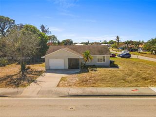 1526 SE Port St Lucie Blvd, Port St. Lucie, FL 34952