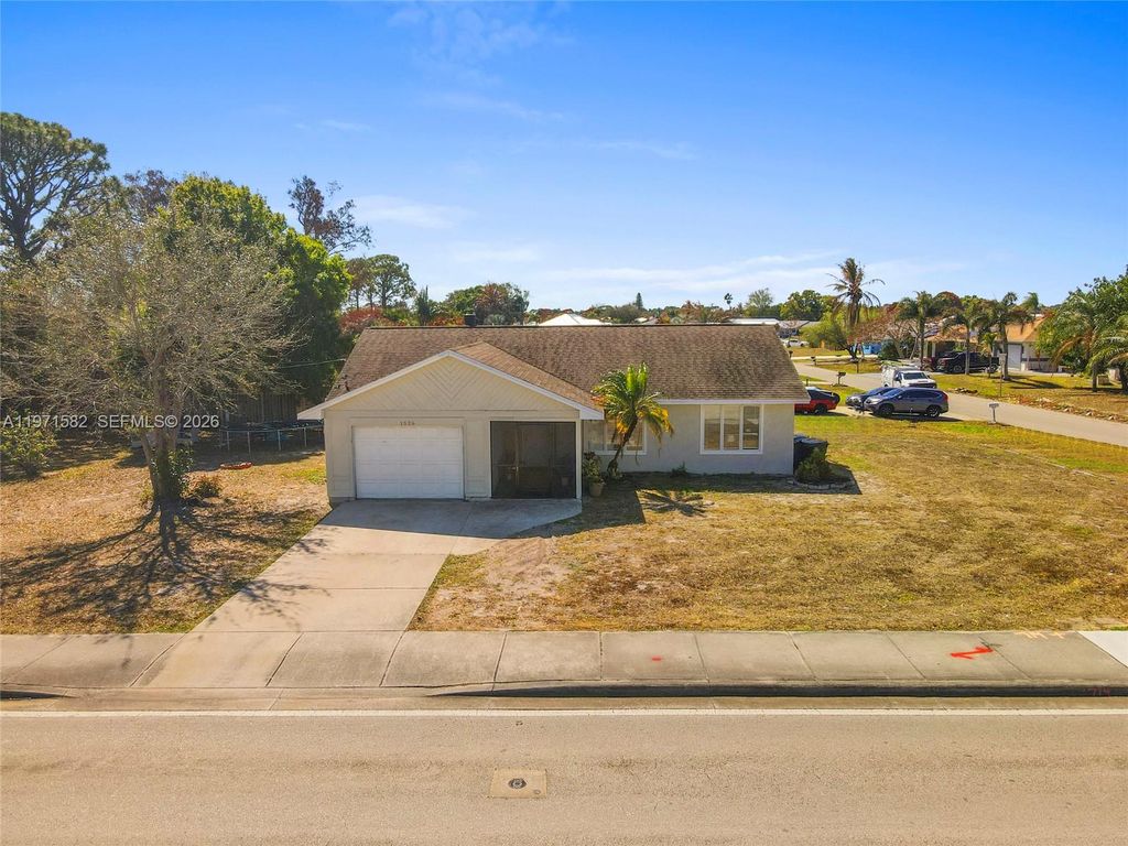 1526 SE Port St Lucie Blvd, Port St. Lucie, FL 34952