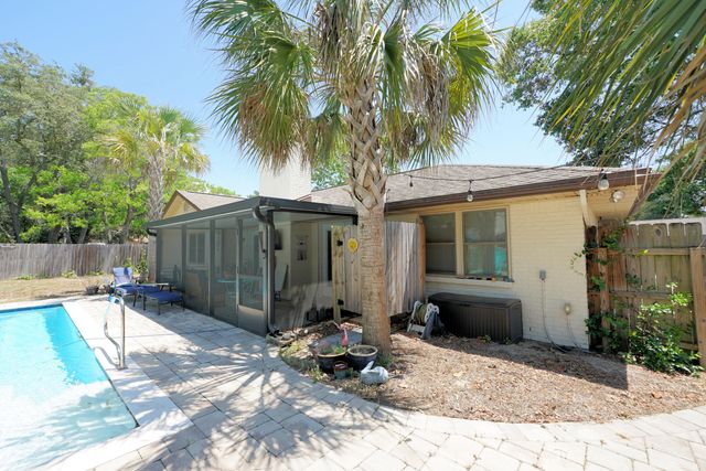 765 Saint Vincent Cove, Niceville, FL 32578