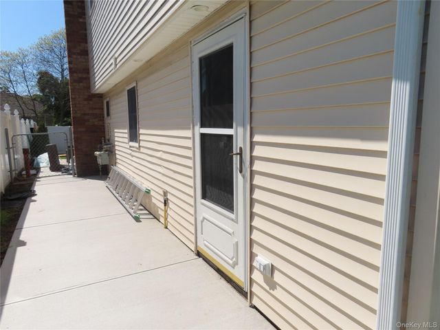 94 Neptune Avenue, West Babylon, NY 11704