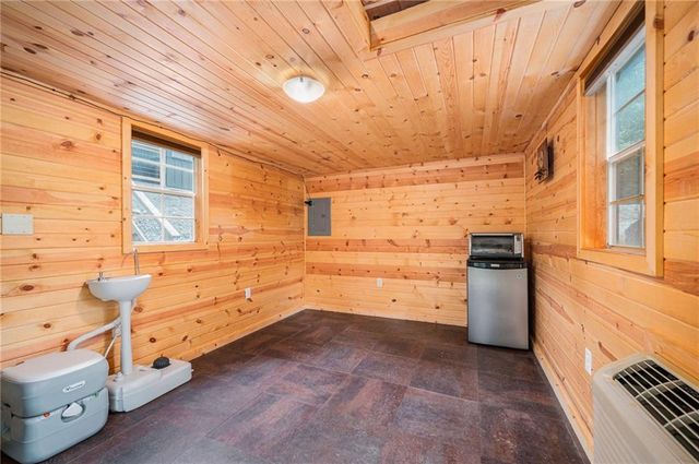 13150 Norris Road, Rayville, MO 64084