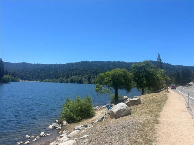 518 Acacia, Crestline, CA 92325