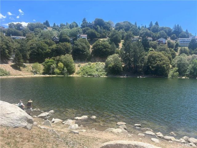518 Acacia, Crestline, CA 92325