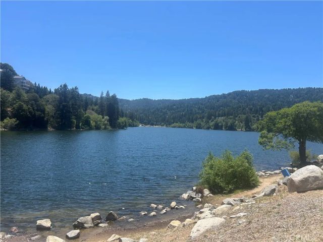 518 Acacia, Crestline, CA 92325