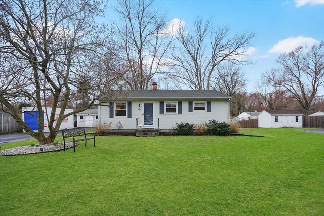 134 Newhouse St, Springfield, MA 01118