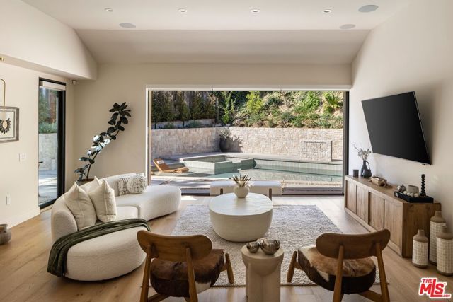 3637 Loadstone Drive, Sherman Oaks, CA 91403