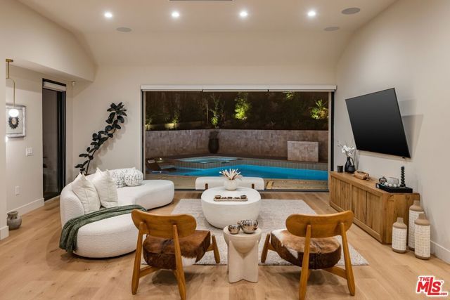 3637 Loadstone Drive, Sherman Oaks, CA 91403