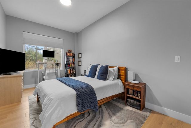 60 Cross St E 110, Somerville, MA 02145