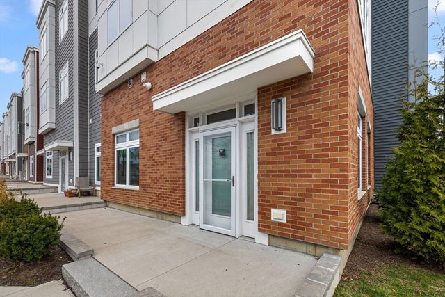 60 Cross St E 110, Somerville, MA 02145