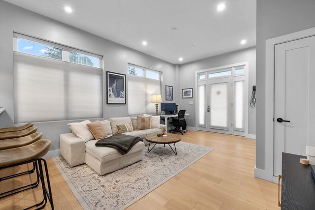 60 Cross St E 110, Somerville, MA 02145