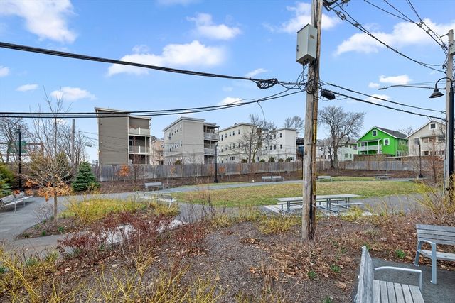 60 Cross St E 110, Somerville, MA 02145