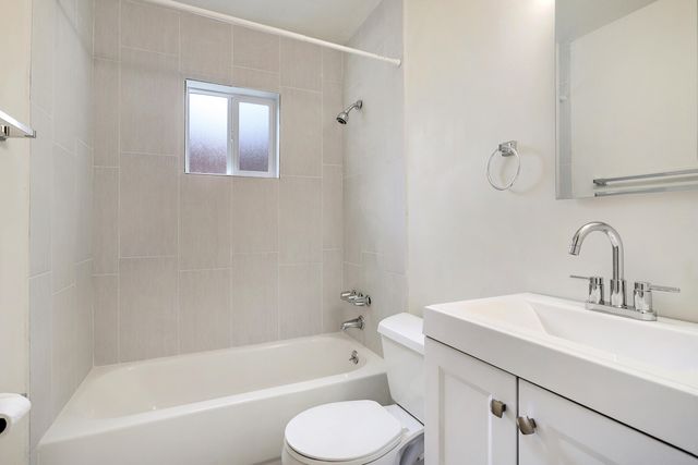 420 Alcazar Street SE, Albuquerque, NM 87108