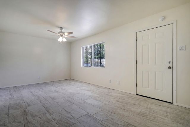 420 Alcazar Street SE, Albuquerque, NM 87108