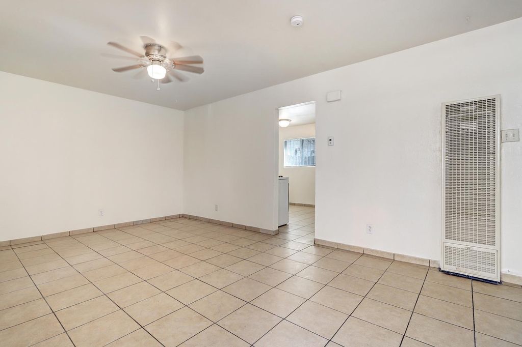 Image 15 of property listing at 420 Alcazar Street SE, Albuquerque, NM 87108