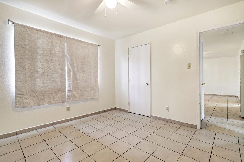 Image 23 of property listing at 420 Alcazar Street SE, Albuquerque, NM 87108