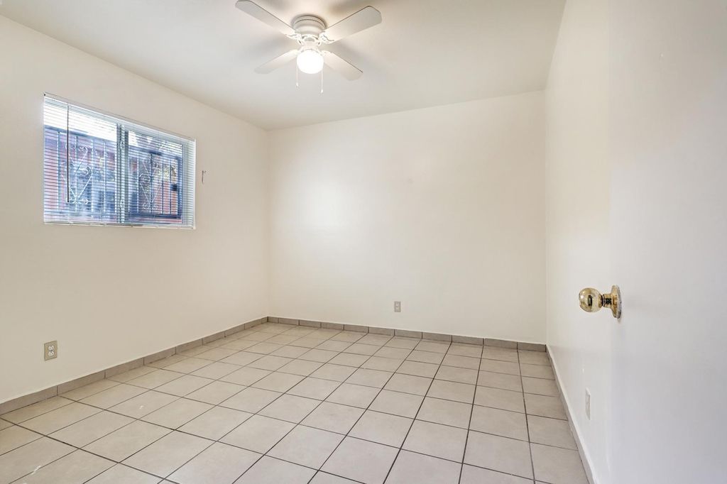 Image 24 of property listing at 420 Alcazar Street SE, Albuquerque, NM 87108