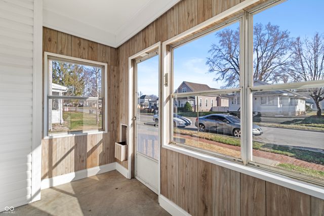 214 E Monroe Street, Alexandria, IN 46001