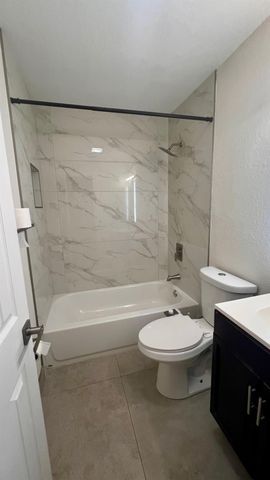 2425 NW 55th Ter, Lauderhill, FL 33313