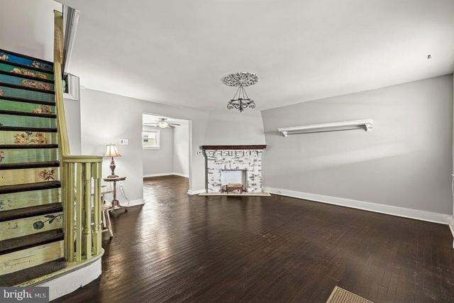 218 N WYCOMBE AVE, Lansdowne, PA 19050