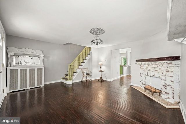 218 N WYCOMBE AVE, Lansdowne, PA 19050