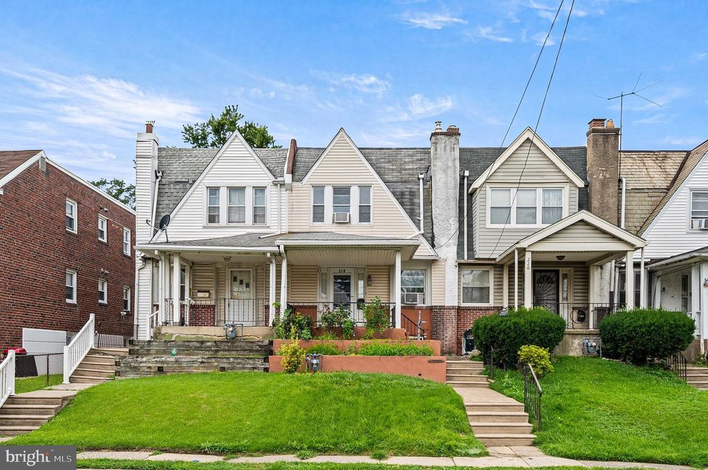 218 N WYCOMBE AVE, Lansdowne, PA 19050