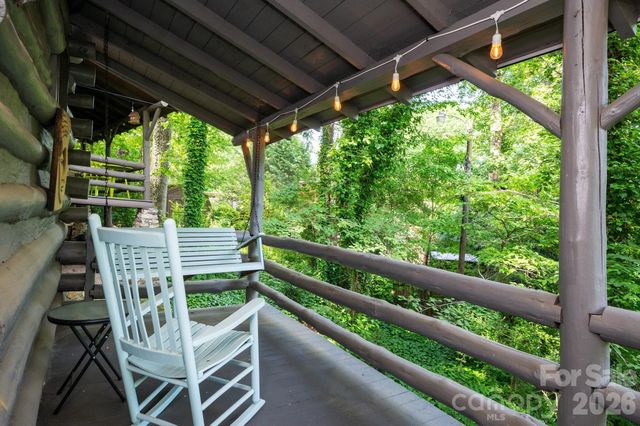 16 Cottage Drive, Asheville, NC 28805