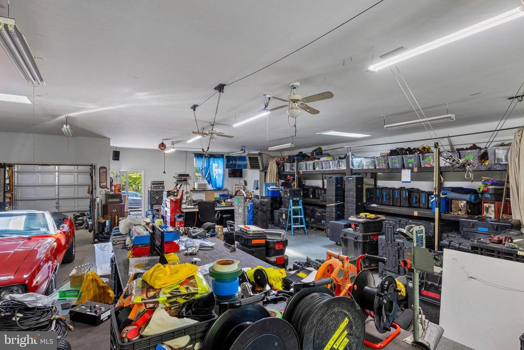 65 POLE CAT RD, Glen Mills, PA 19342