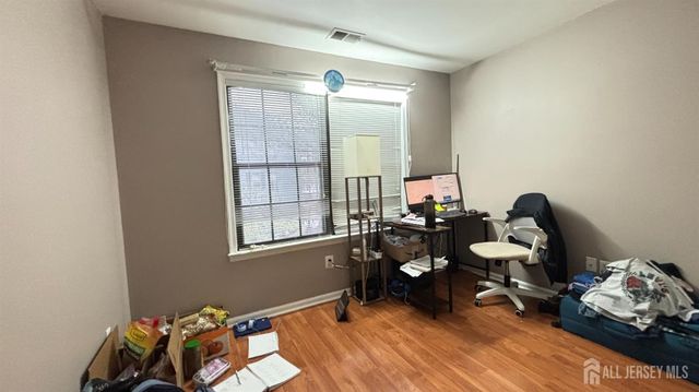 1107 Woodhaven Drive, Edison, NJ 08817