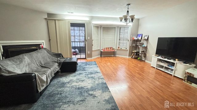 1107 Woodhaven Drive, Edison, NJ 08817