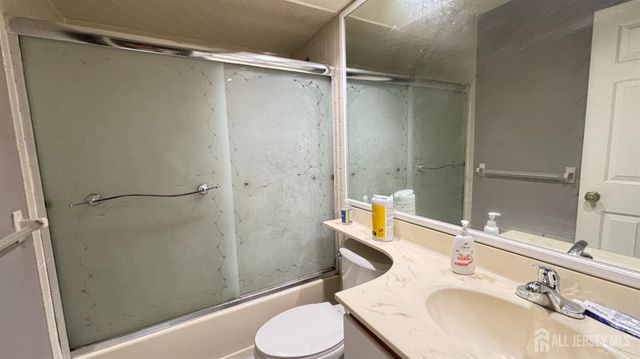 1107 Woodhaven Drive, Edison, NJ 08817