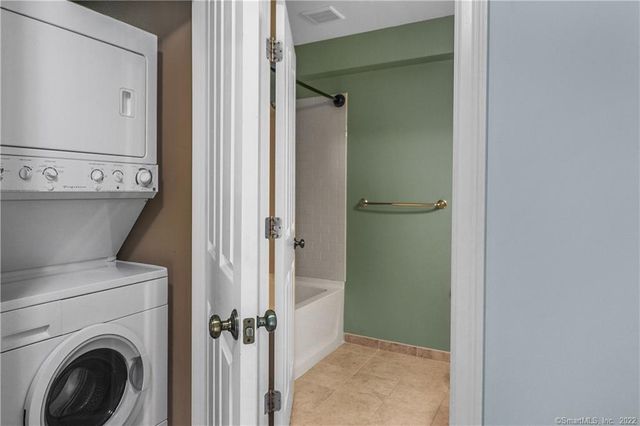 109 Forest Street 10, Stamford, CT 06901