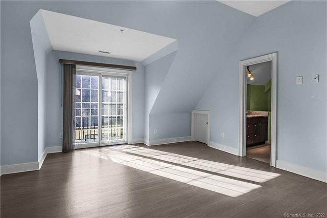 109 Forest Street 10, Stamford, CT 06901