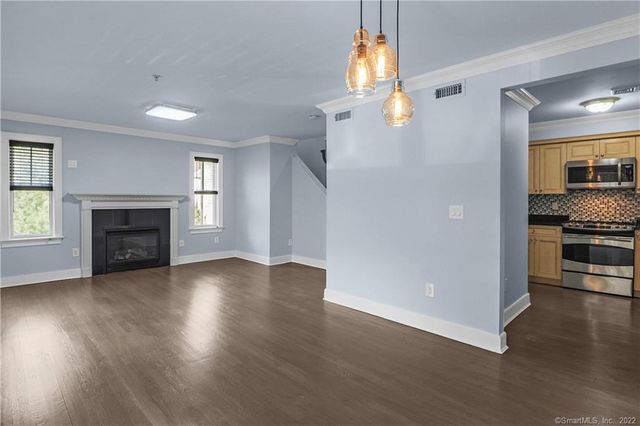 109 Forest Street 10, Stamford, CT 06901