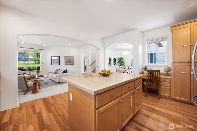 2055 Larchmount Drive NE, Issaquah, WA 98029