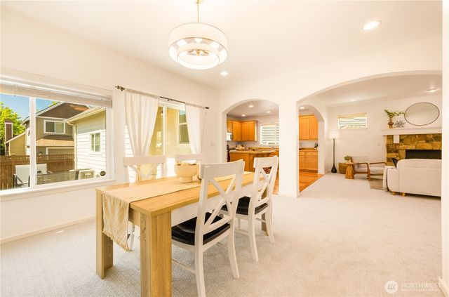 2055 Larchmount Drive NE, Issaquah, WA 98029