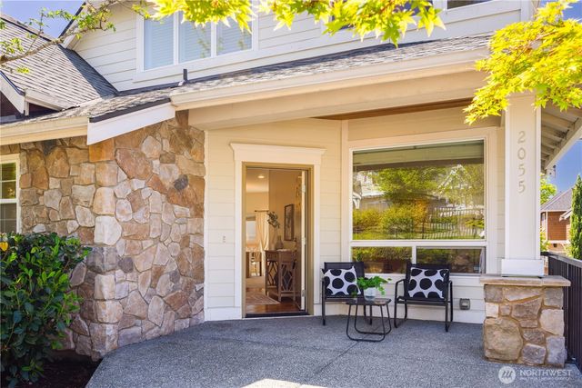 2055 Larchmount Drive NE, Issaquah, WA 98029