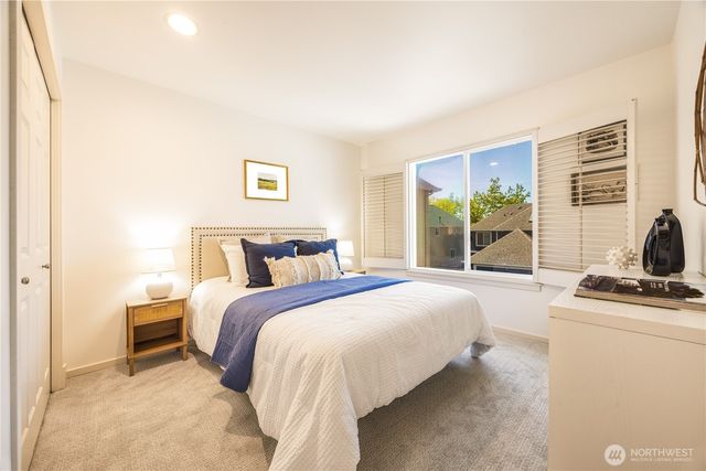 2055 Larchmount Drive NE, Issaquah, WA 98029