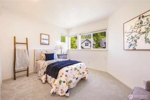 2055 Larchmount Drive NE, Issaquah, WA 98029