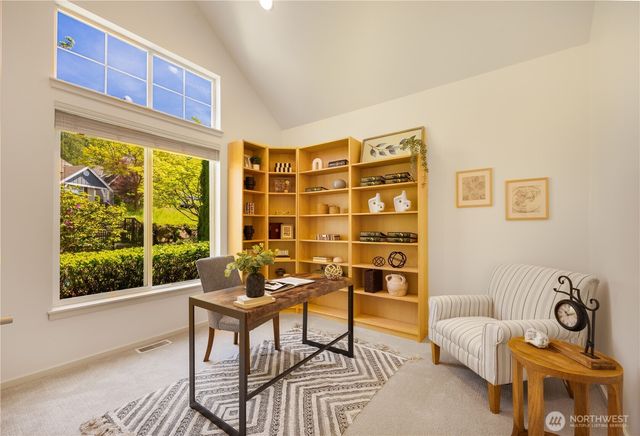 2055 Larchmount Drive NE, Issaquah, WA 98029