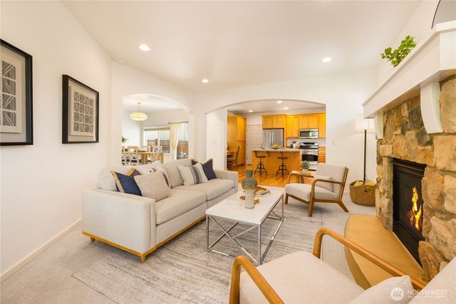 2055 Larchmount Drive NE, Issaquah, WA 98029