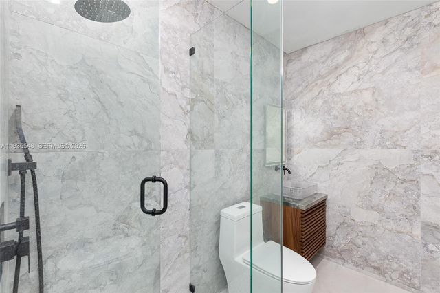 18735 NE 18th Ave, Miami, FL 33179