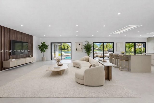 18735 NE 18th Ave, Miami, FL 33179