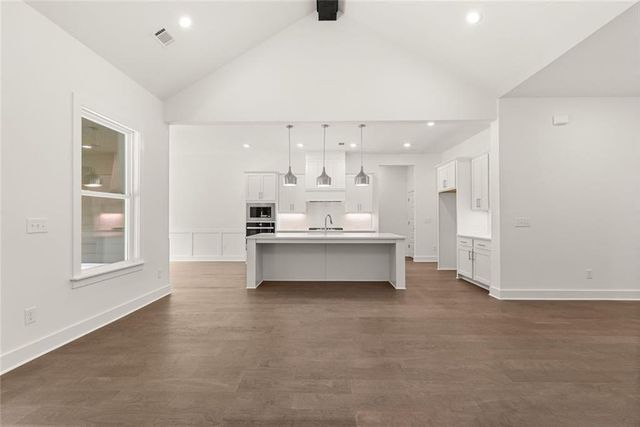 8340 Creekside Overlook Drive, Gainesville, GA 30506
