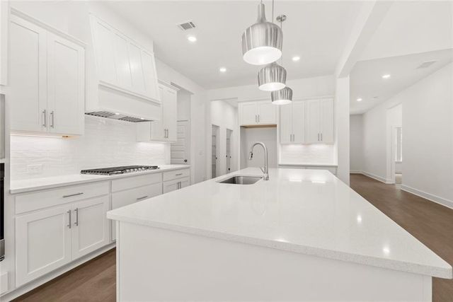 8340 Creekside Overlook Drive, Gainesville, GA 30506