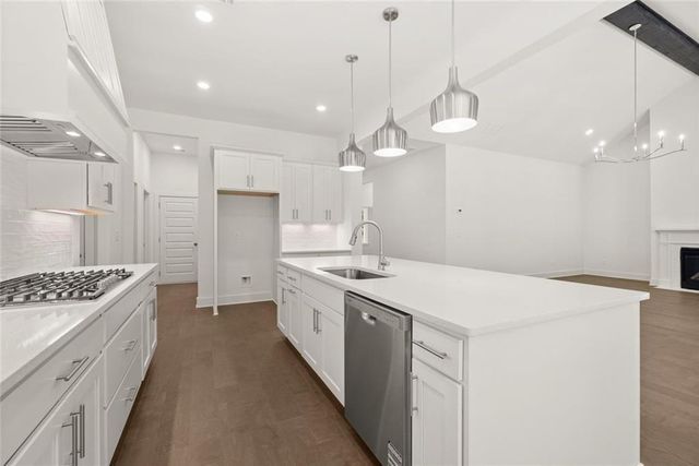 8340 Creekside Overlook Drive, Gainesville, GA 30506