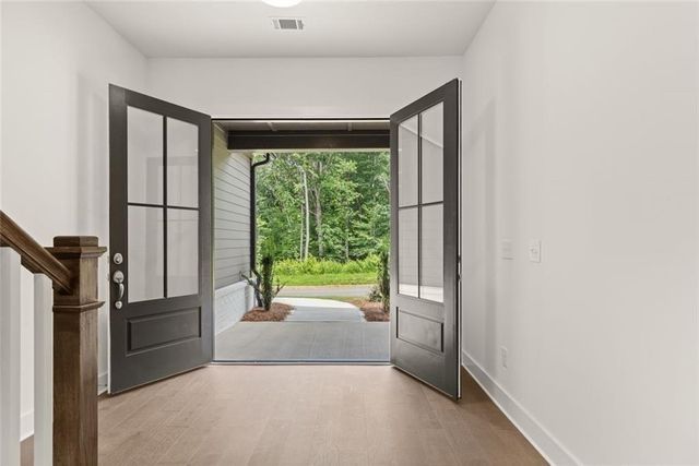 8340 Creekside Overlook Drive, Gainesville, GA 30506
